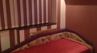Гостиница Vash Dom Мурманск Стандартный двухместный номер с 2 отдельными кроватями-1